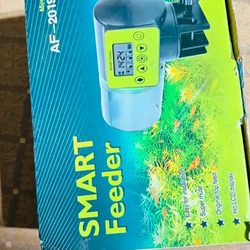 Automatic Fish Feeder with LCD Display